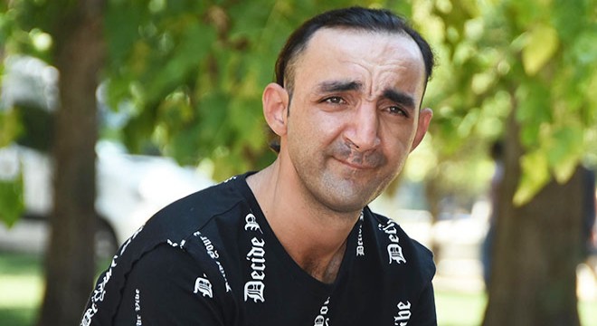 Hem ailesini hem geleceğini arıyor