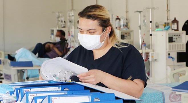 Hemşire anne ile kızının 'Erzurum-Artvin' hasret hattı
