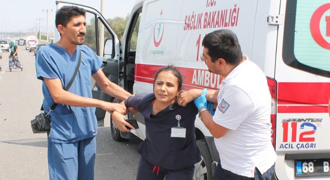 Hemşire, eşinin öldüğü kaza yerinde sinir krizi geçirdi