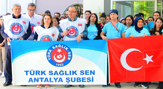 Hemşireler sağlıkta şiddeti protesto etti