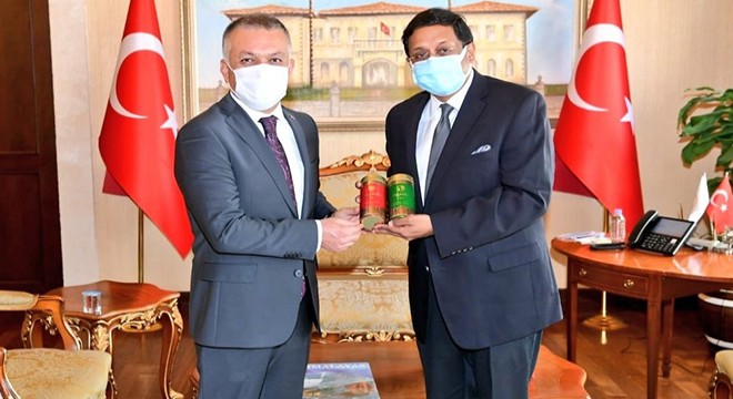 Hindistan Büyükelçisi Panda'dan Vali Yazıcı'ya ziyaret