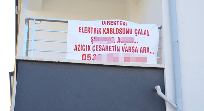 Hırsıza pankartlı çağrı: Cesaretin varsa ara