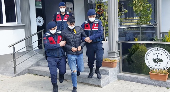 Hırsızı elindeki dövme yakalattı