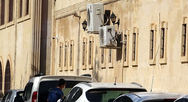 Hırsızlar, 6 işyerinin klima bakır borularını çaldı