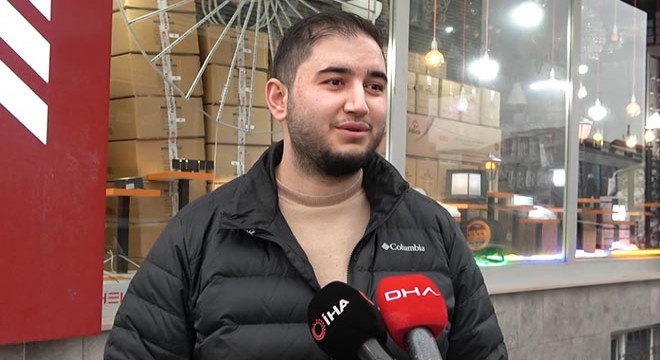 Hırsızlar balkondan atılan eşyalarla engellendi