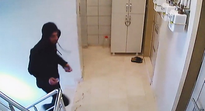 Hırsızlar kapı önlerindeki ayakkabılara dadandı