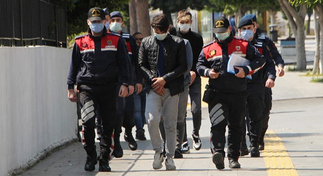 Hırsızlık şüphelileri tutuklandı