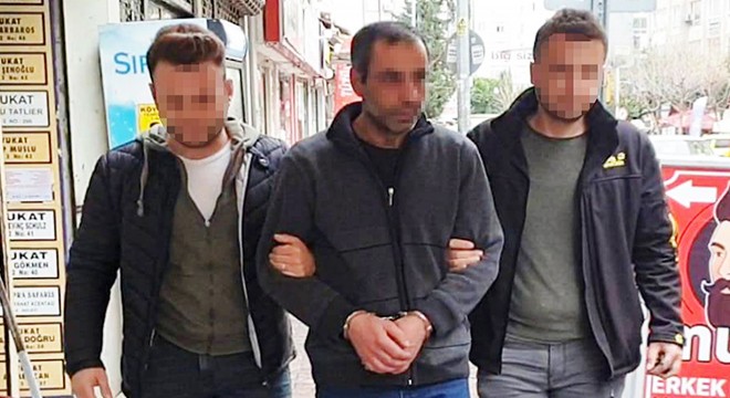 Hırsızlık şüphelisinin kaçarken düştüğü anlar kameraya yansıdı