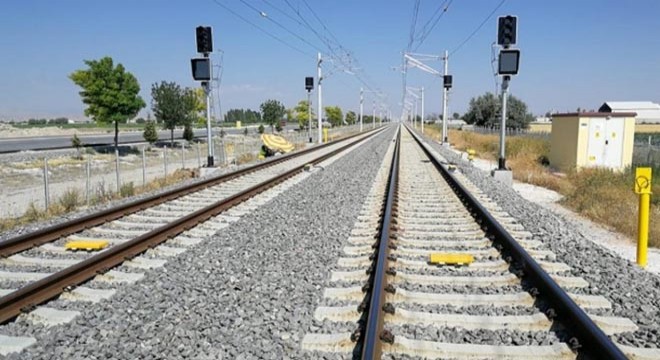 Hızlı tren raylarını çalan 4 şüpheli yakalandı