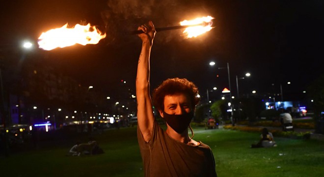 Hobi olarak yaptığı 'ateş dansı' mesleği oldu