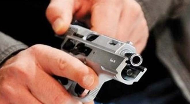 Husumetli ailelerin silahlı kavgası: 2 ölü