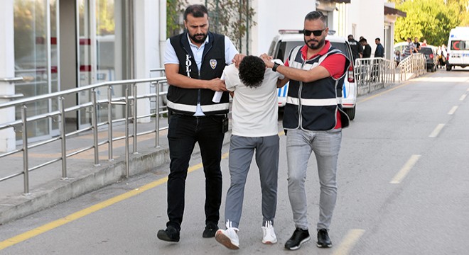 Husumetlisini para meselesi nedeniyle vurmuş