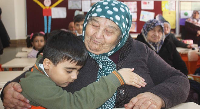 Huzurevi sakinlerinden öğrencilere iade-i ziyaret