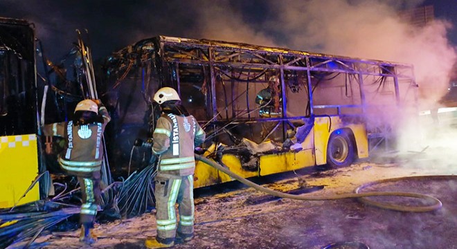 İETT otobüsü alev alev yandı