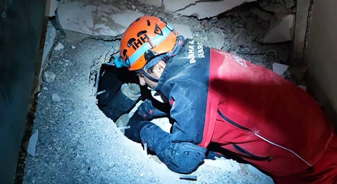 İHH, deprem bölgesinde çalışmalarını sürdürüyor