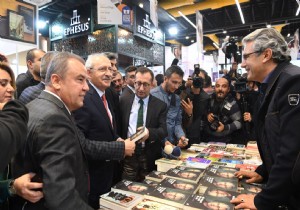 Kılıçdaroğlu, Konyaaltı Kitap Fuarı'nda