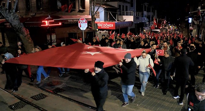 İYİ Parti'den Bursa'da şehitler için yürüyüş