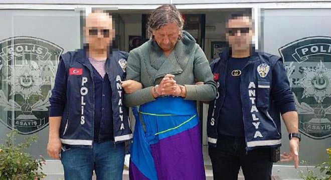 İç çamaşırıyla yakalanıp, masa örtüsü sarılan hırsız, tutuklandı