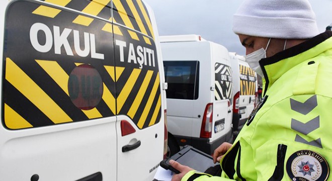 İçişleri: 446 okul servis aracı trafikten menedildi