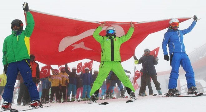 İdlib şehitleri Erciyes te anıldı