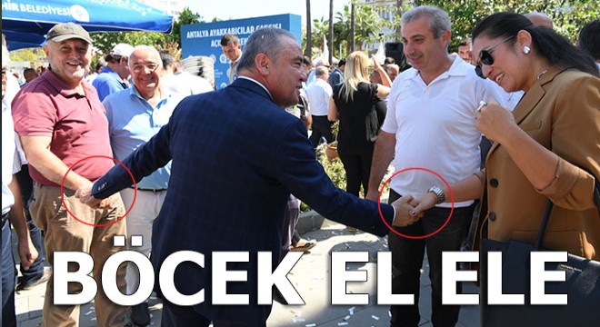 İki elini de kullandı...