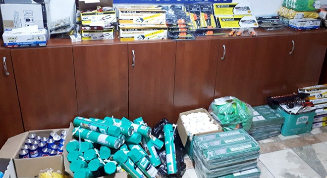 İki işyerinden 30 bin liralık malzeme çaldı