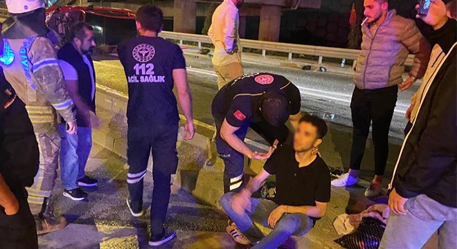 İki otomobil çarpıştı: 4 yaralı