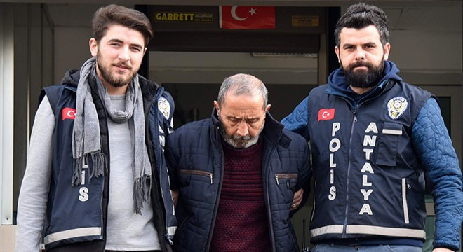 İlaçlı fındıkla uyutup soydu