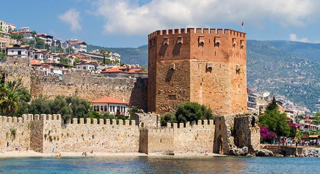 İlk defa Alanya Kalesi'ni gezdiler