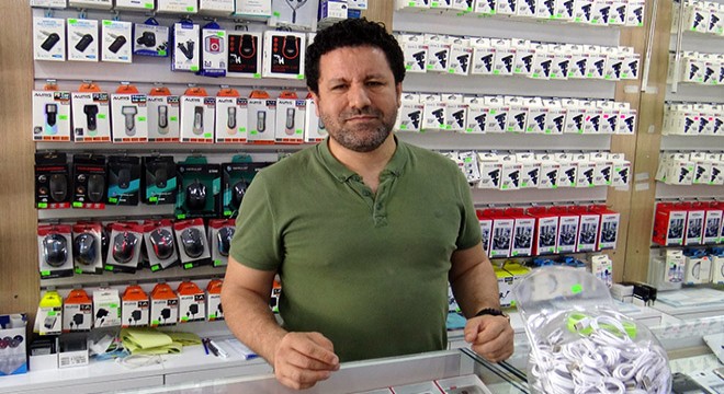 İlk iş gününde cep telefonu çaldı
