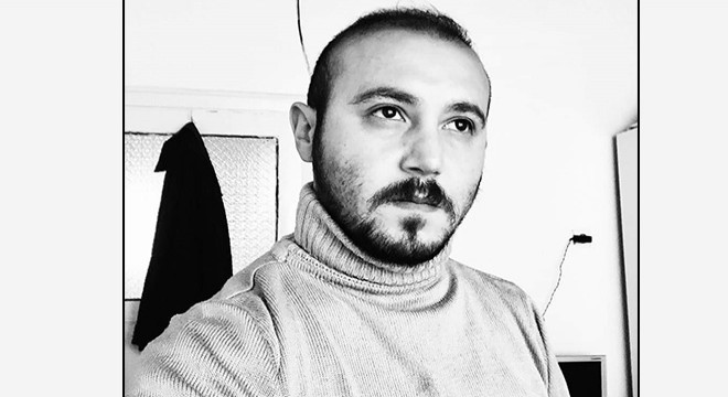 İngiltere'den geçici olarak döndü, borç yüzünden cinayet işledi