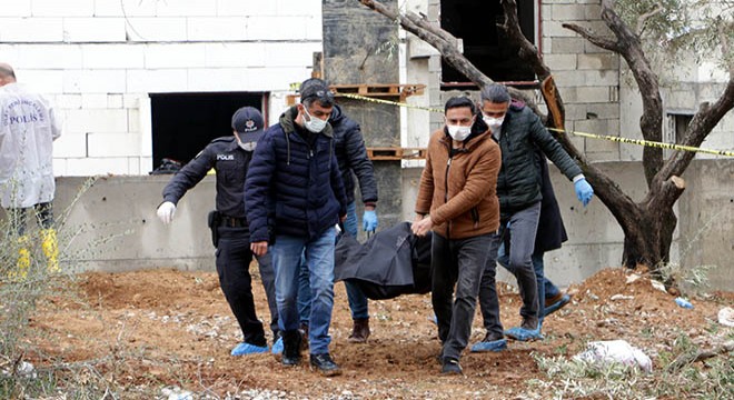 İnşaat alanında erkek cesedi bulundu