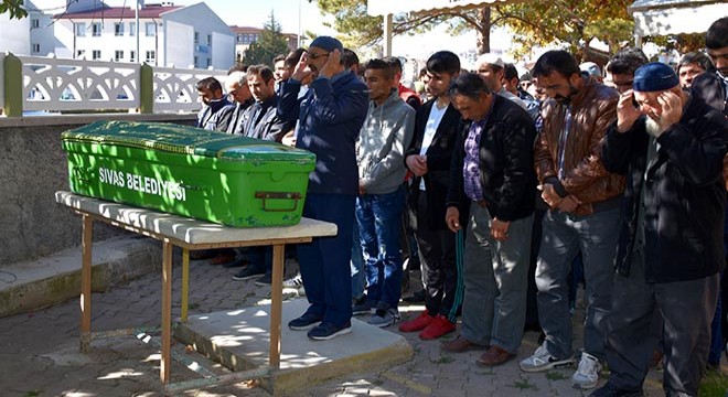 İnşaatın 15'inci katından düşen işçi toprağa verildi
