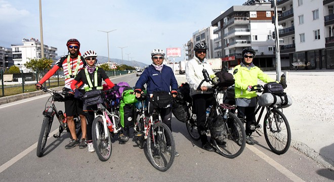 İranlı turistlerin Nevruz Bayramı'nda bisiklet turu