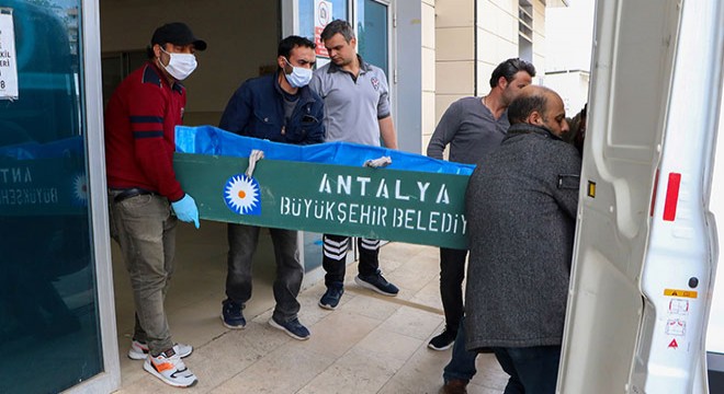 Irmakta cesedi bulunan Fırat'ın cenazesi, babasına teslim edildi