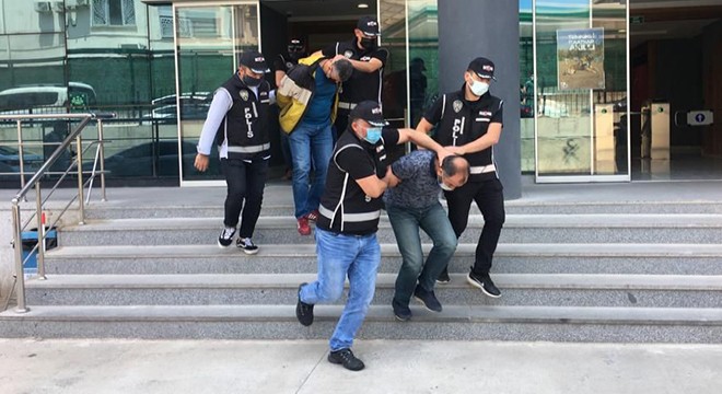 İş insanlarını dolandıran 4 şüpheli, tutuklandı