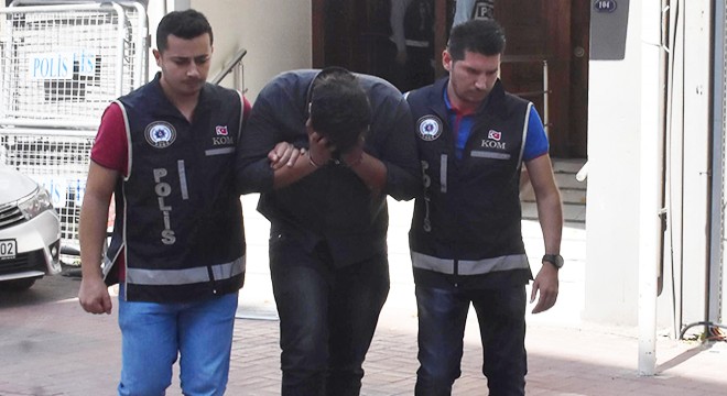 İş insanlarını dolandırdığı iddia edilen 9 kişiden 3'ü tutuklandı