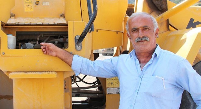 İş makinesinin kepçe hidroliği kuş yuvası oldu