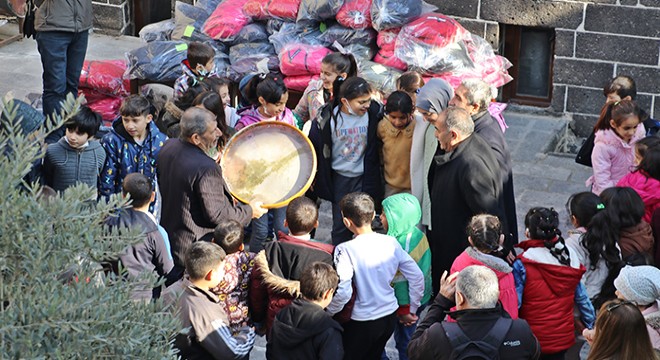 İş insanlarından dezavantajlı çocuklara yeni yıl etkinliği