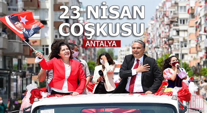 İş makineli kortejle 23 Nisan coşkusu