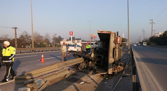 İş makinesi devrildi: 1 yaralı