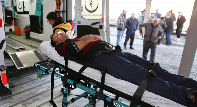İşçi servisi, istinat duvarına çarptı: 10 yaralı