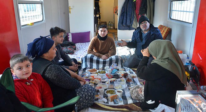 İskenderun'da 1500 depremzede vagonlarda