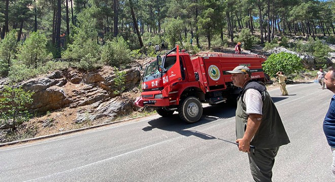 Isparta Sütçüler de bu kez TIR da başlayan yangın, ormana sıçradı