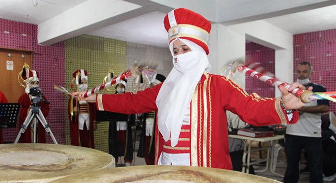 Ispartalı kadınlar mehteran takımı kurdu