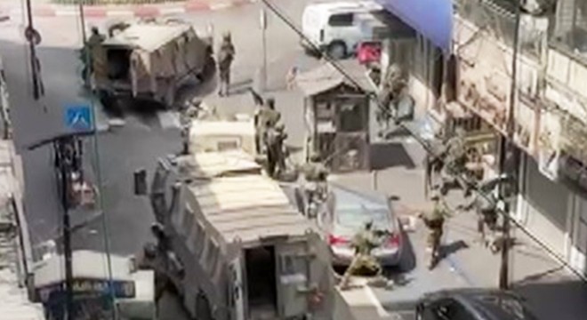 İsrail, Ramallah’a saldırı düzenledi: 24 yaralı