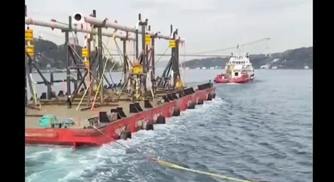 İstanbul Boğazı'nda arıza yapan gemi kurtarıldı