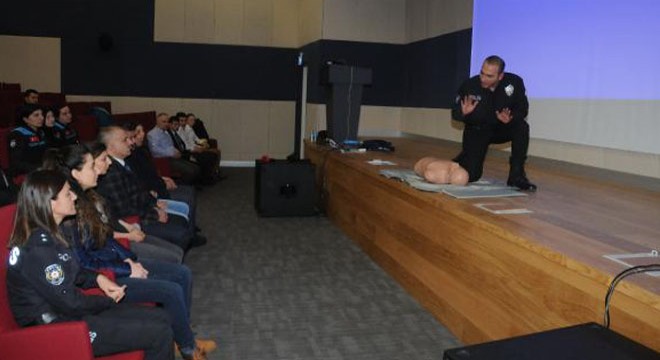 İstanbul Havalimanı polislerine ilk yardım eğitimi