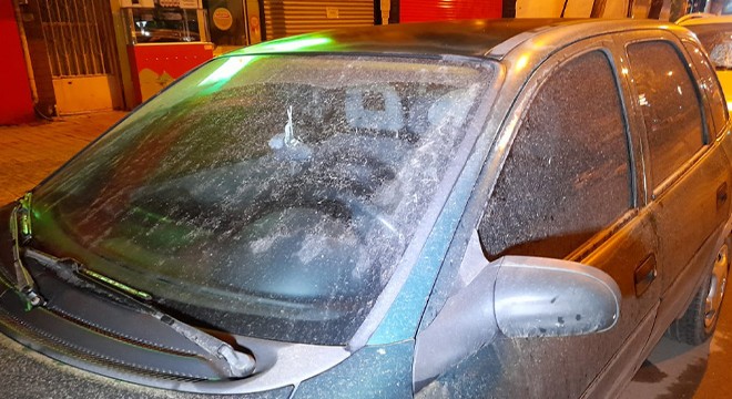 İstanbul'a çamur yağdı, sürücüler soluğu oto yıkamacılarda aldı