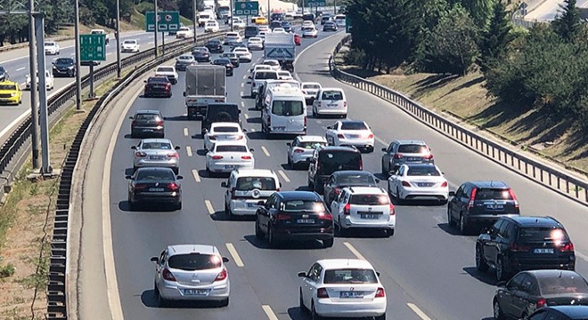 İstanbul’da bayram tatili trafiği başladı